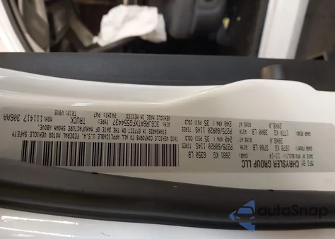 2015 Ram 1500 Express z USA, uszkodzony, nr VIN 3C6JR6ATXFG554437